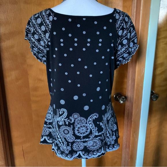 Absolutely Famous peasant style short sleeve top - Picture 5 of 12